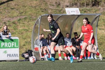 Bild 88 - wBJ Eimsbuettler TV - VfL Wolfsburg : Ergebnis: 1:3